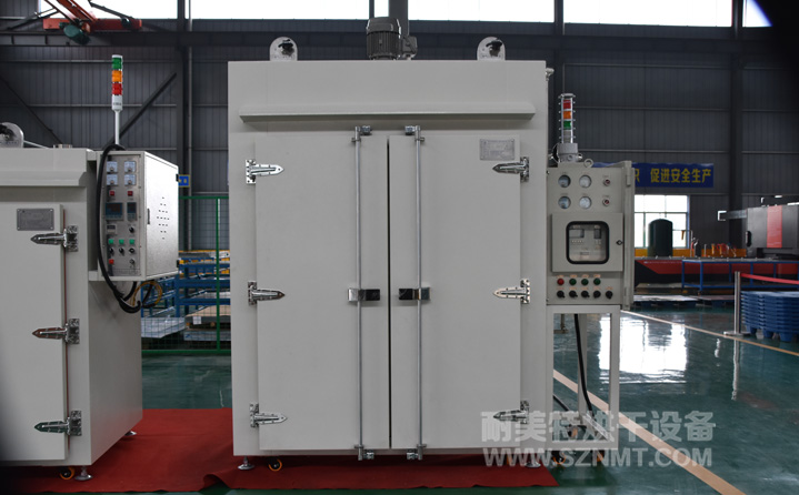 電容行業300度高溫防爆烤箱